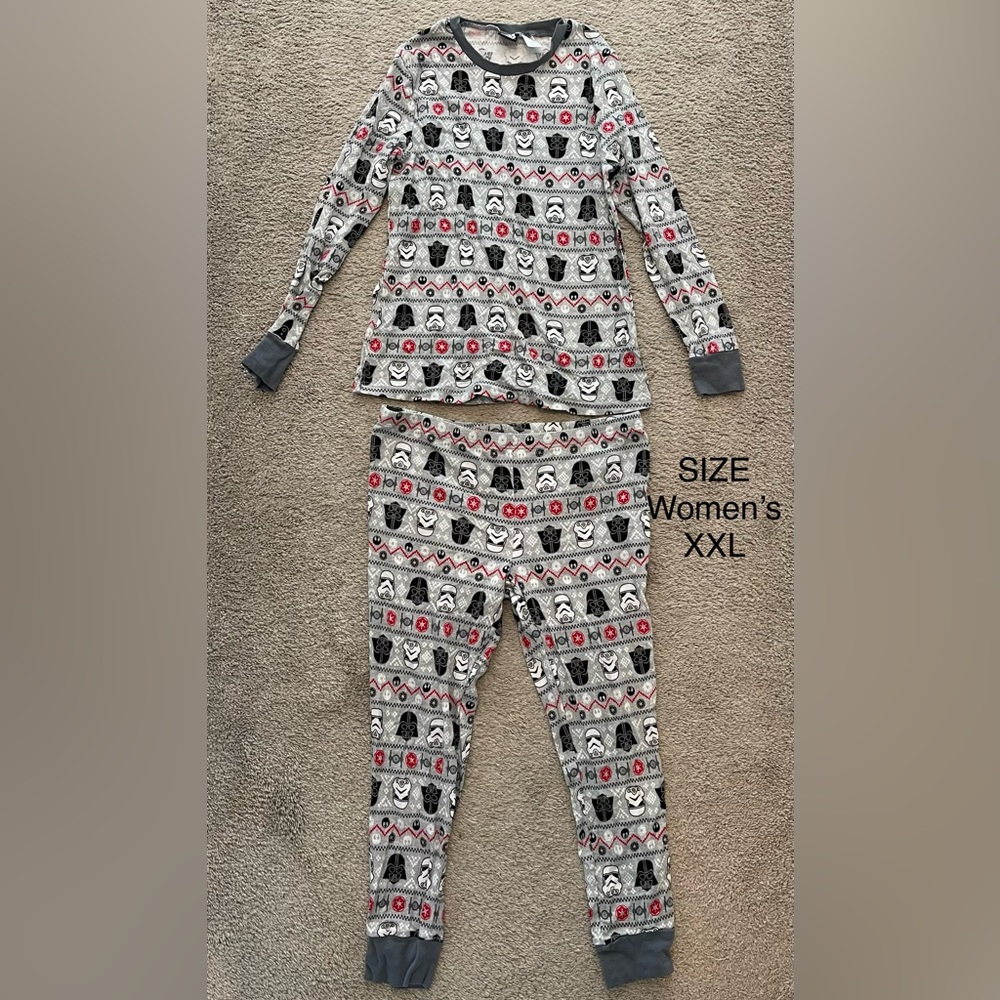 Star Wars Christmas pajamas women’s xxl (can fit a men’s large)